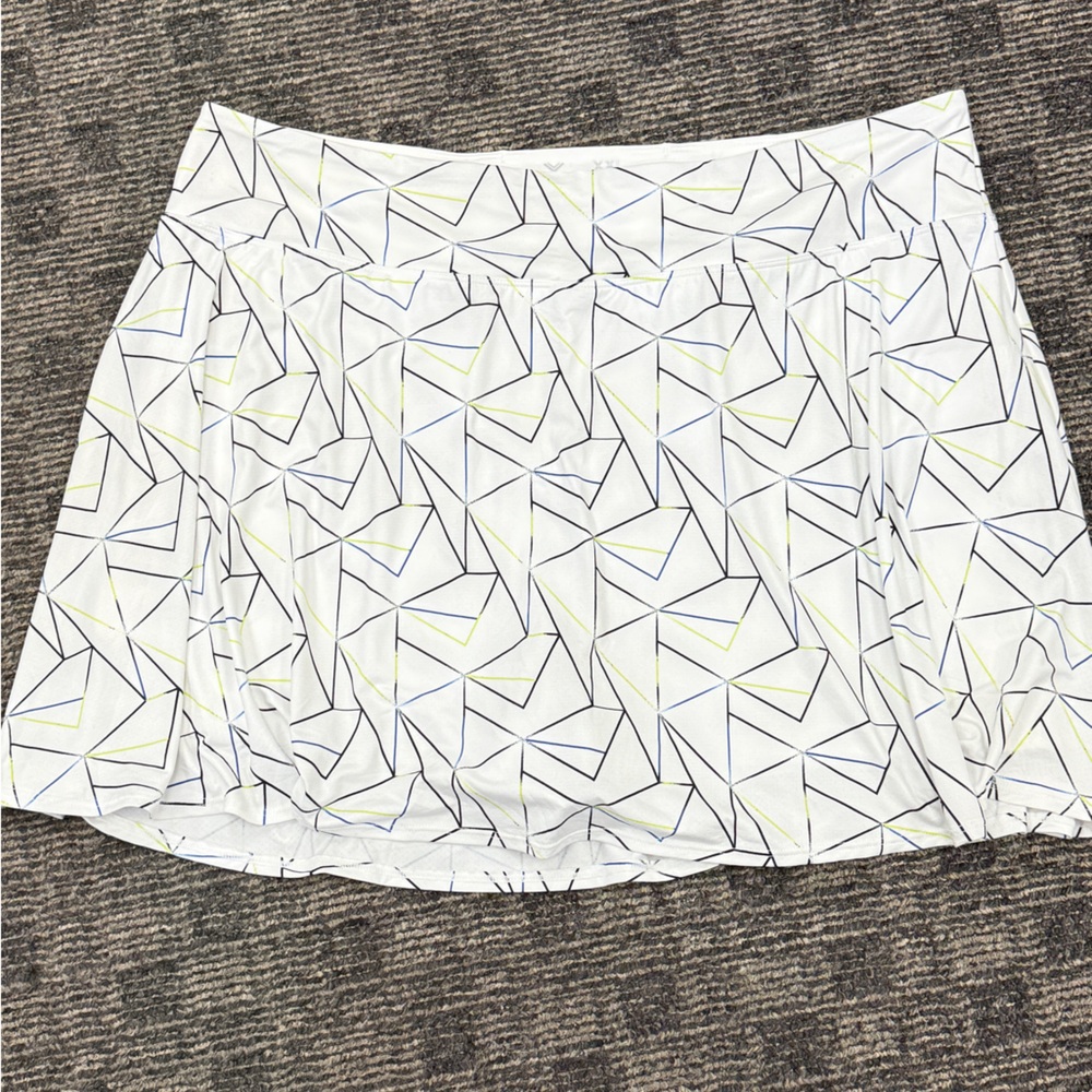 Xersion White Skort white Xersion athletic skort with a geometric pattern. Xxl - Picture 2 of 8
